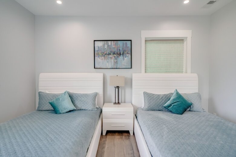 Luxury Unit On 12th South