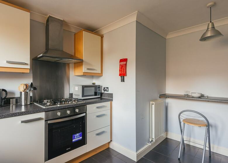 Business Park Apartments (Peymans)