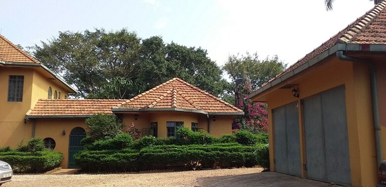 Hotel The Estate Ebwerenga