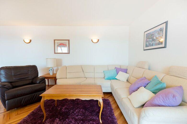 Apartamentos Hedera Estate, Hedera A13