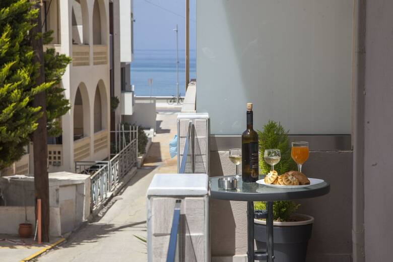 Diogenis Luxury Apartment Sea View