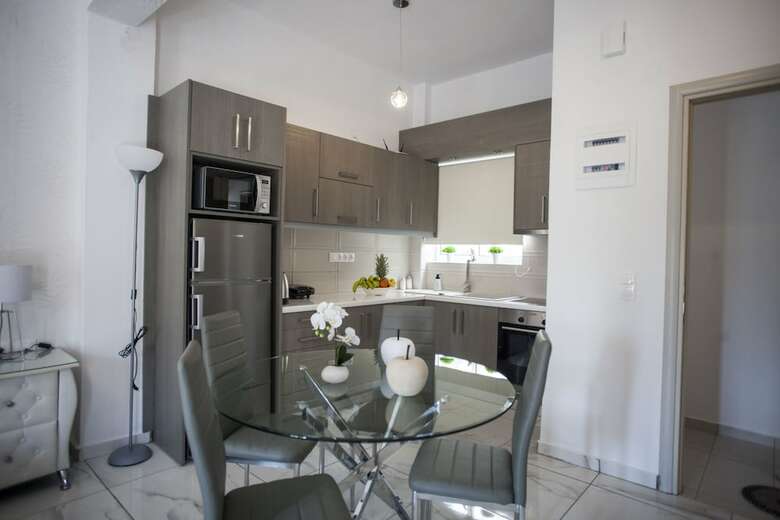 Diogenis Luxury Apartment Sea View