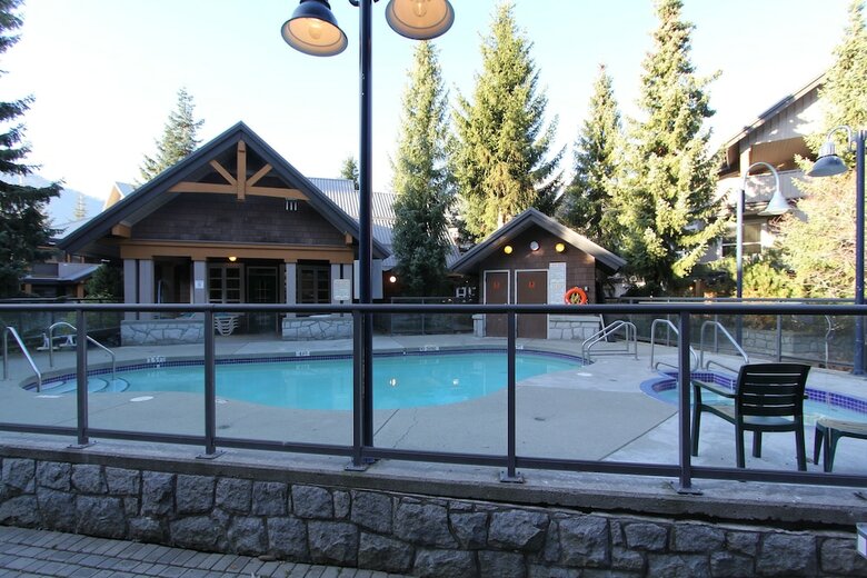Glacier's Reach By Whistler Retreats