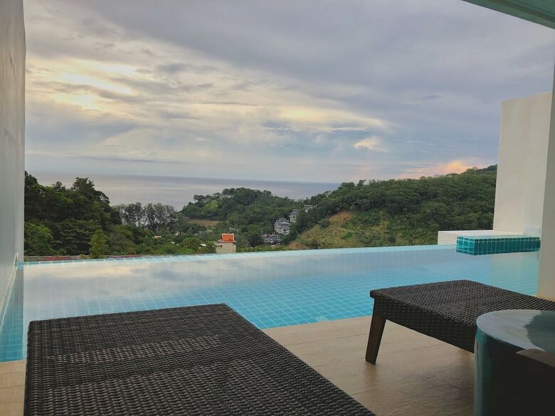 Hotel Grand Blue Kamala