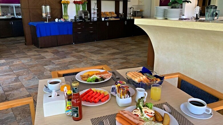 Hotel Grand Blue Kamala