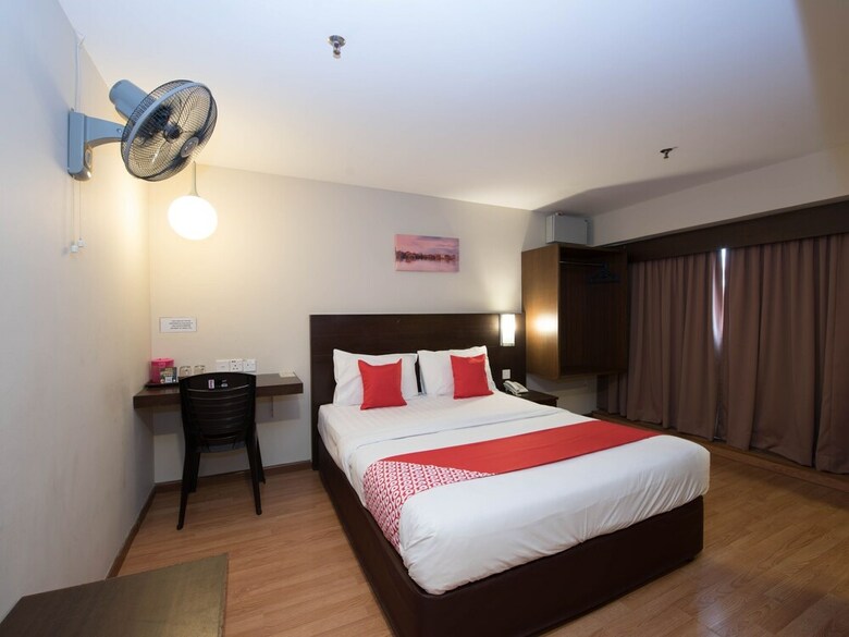 Oyo 89421 Pp Island Hotel