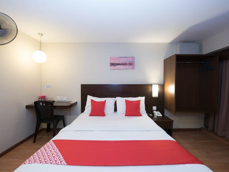 Oyo 89421 Pp Island Hotel
