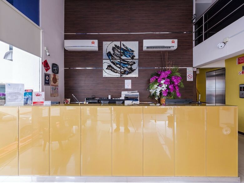 Oyo 89421 Pp Island Hotel