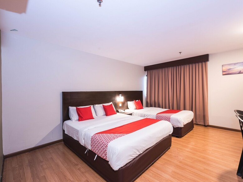 Oyo 89421 Pp Island Hotel
