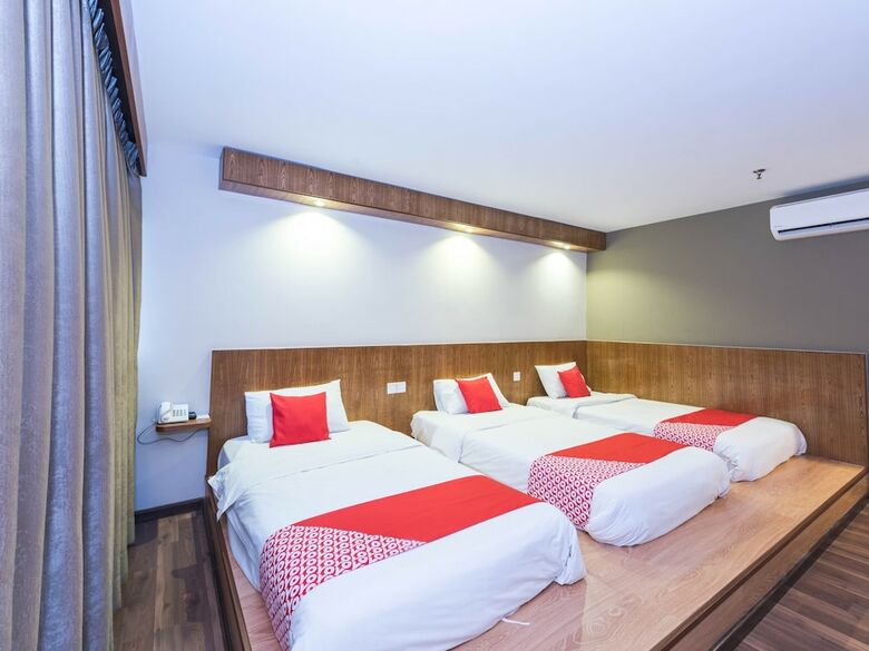 Oyo 89421 Pp Island Hotel