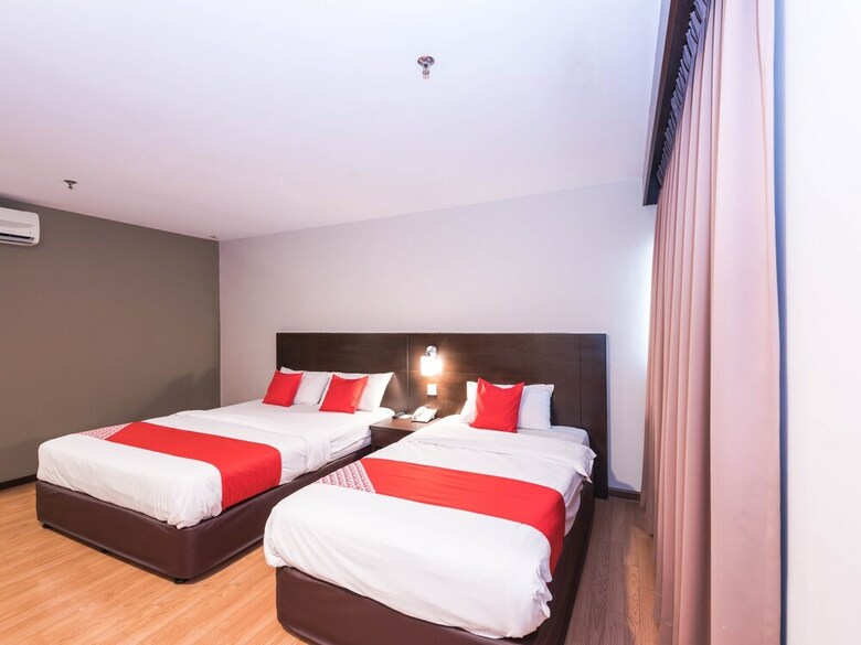 Oyo 89421 Pp Island Hotel