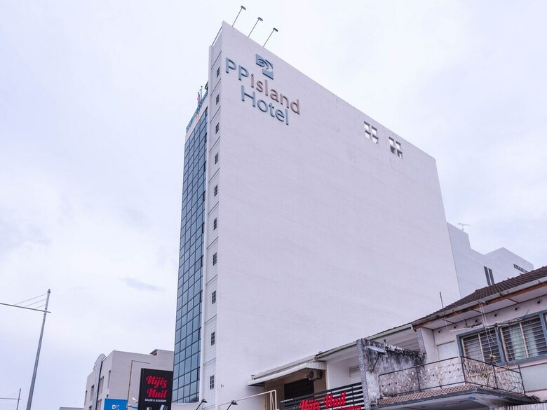 Oyo 89421 Pp Island Hotel