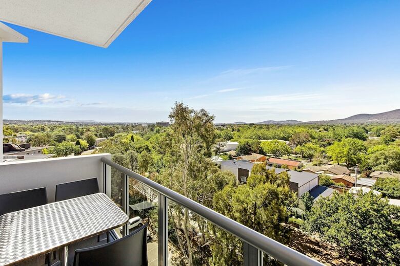 Hotel Adina Serviced Apartments Canberra Dickson