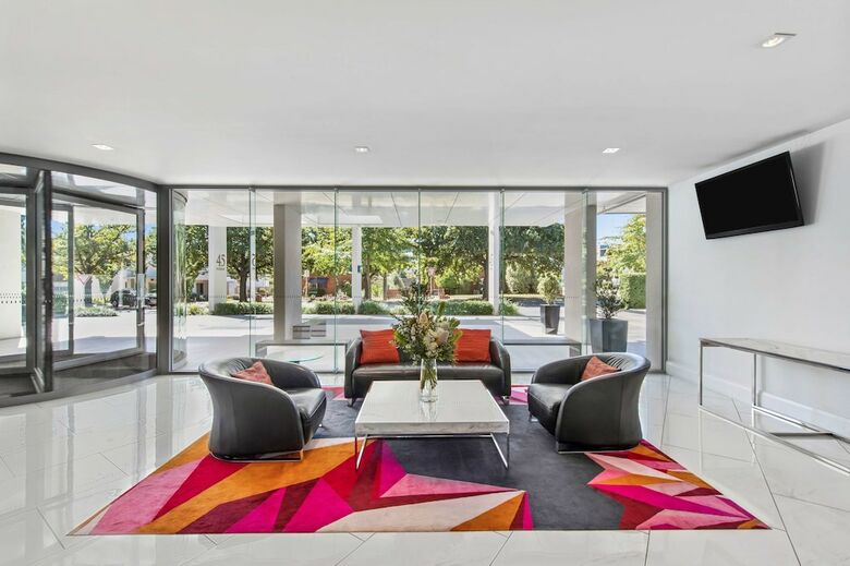 Hotel Adina Serviced Apartments Canberra Dickson