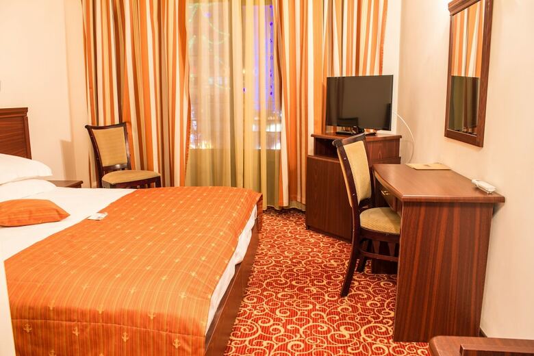 Central Hotel