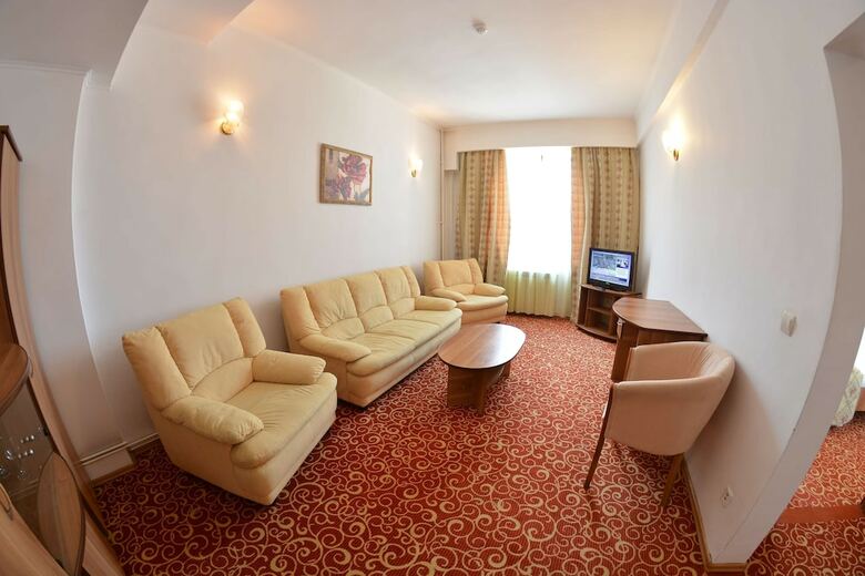 Central Hotel