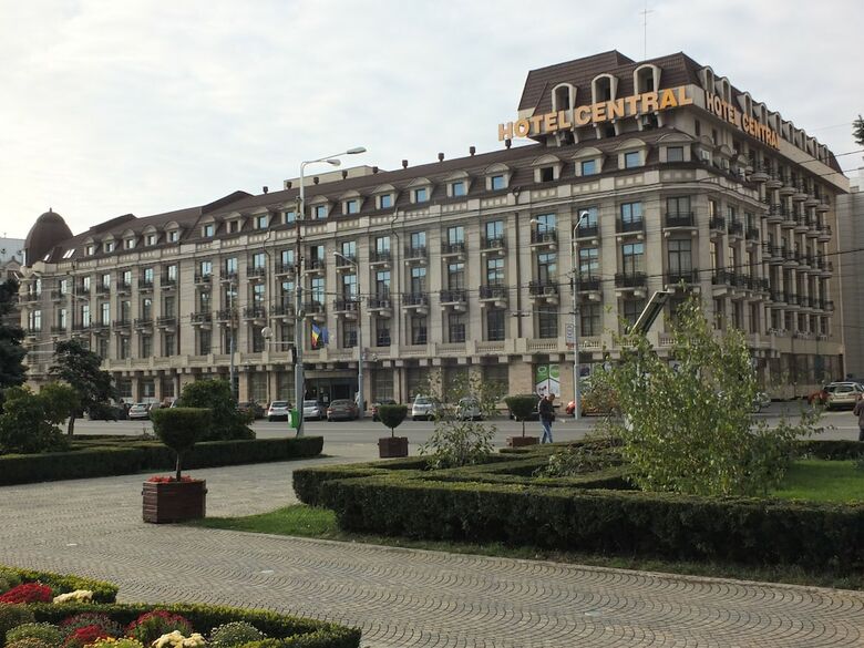 Central Hotel