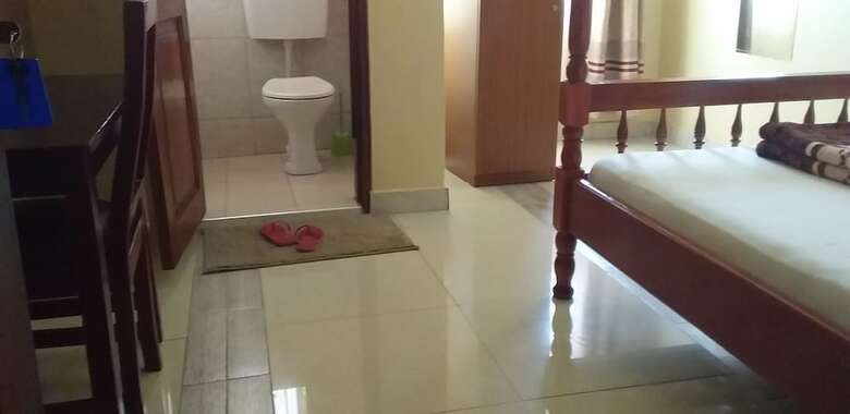 Hotel Rainbow Courts