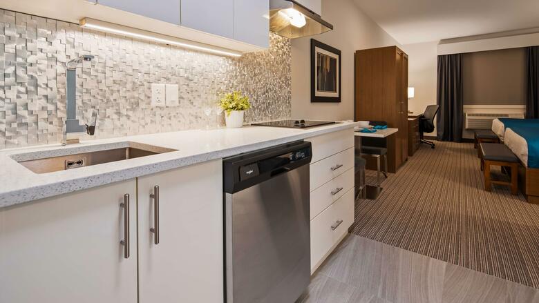 Hotel Executive Residency By Best Western Calgary City View North