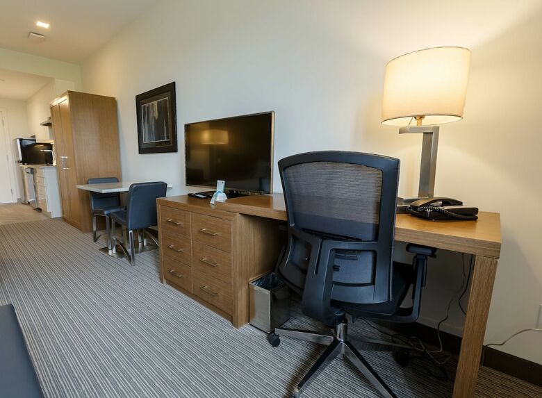 Hotel Executive Residency By Best Western Calgary City View North