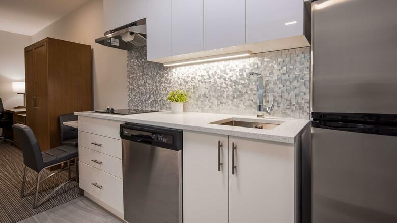 Hotel Executive Residency By Best Western Calgary City View North