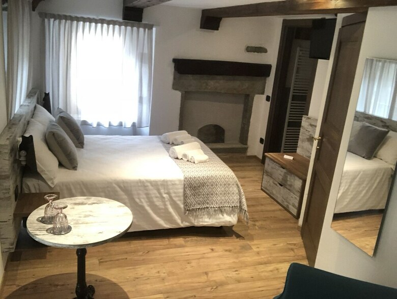 Hotel Nicomat Rooms