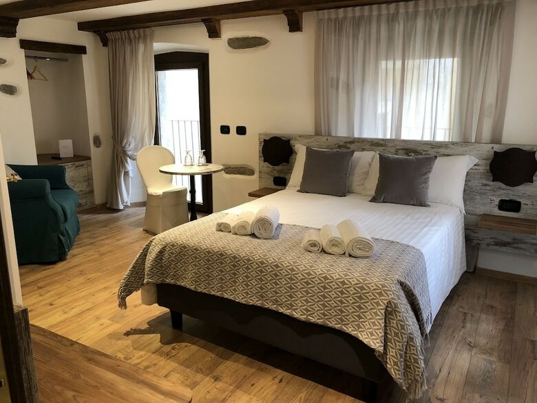 Hotel Nicomat Rooms