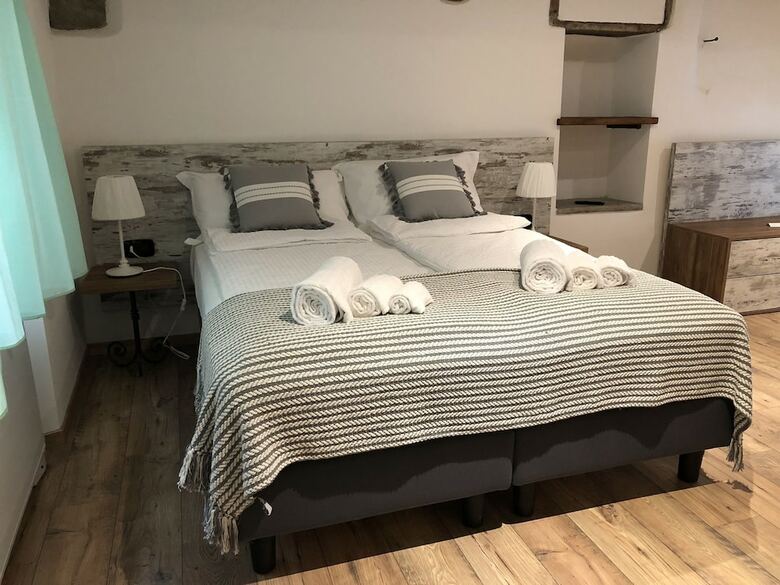 Hotel Nicomat Rooms