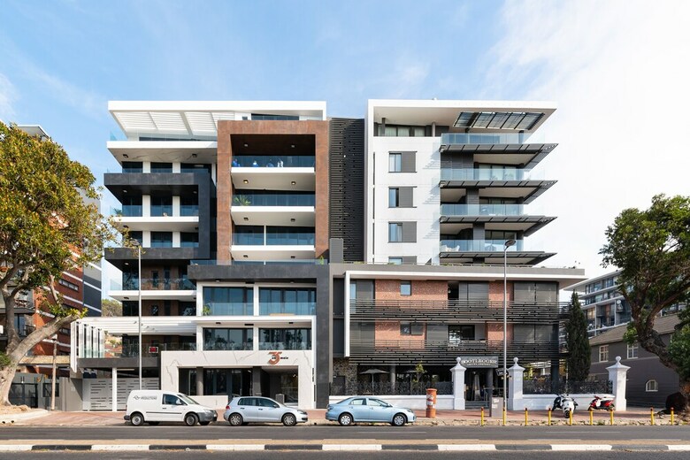 Apartamentos 35 On Main 102