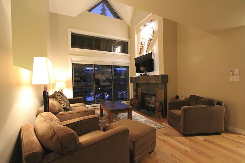 Villas Snowberry By Whistler Retreats