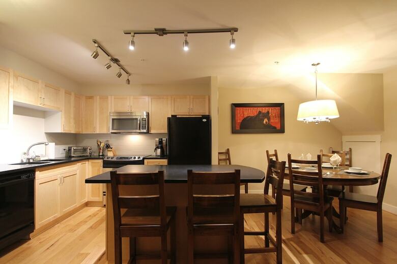 Villas Snowberry By Whistler Retreats