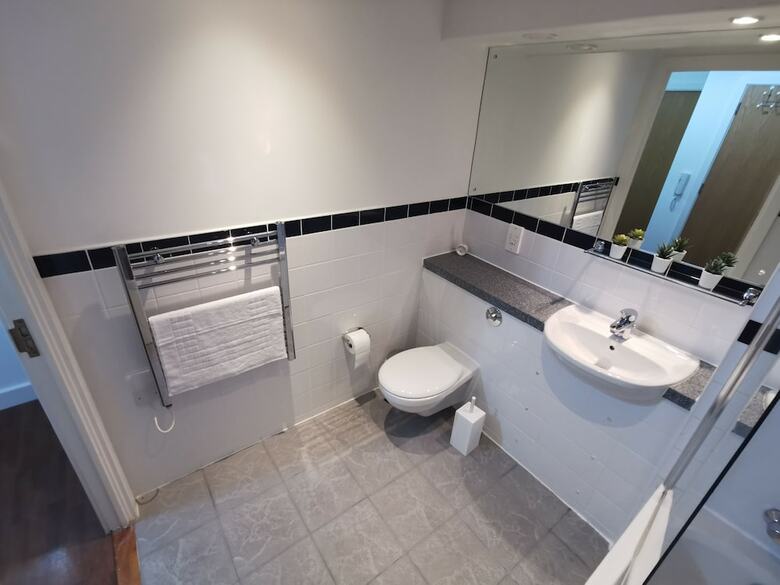Voyager Apartments Sleeps 6 Parking
