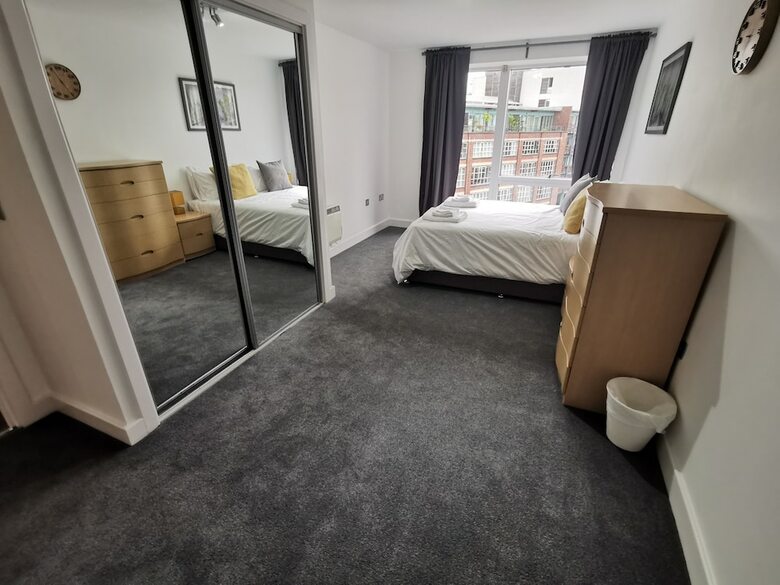 Voyager Apartments Sleeps 6 Parking