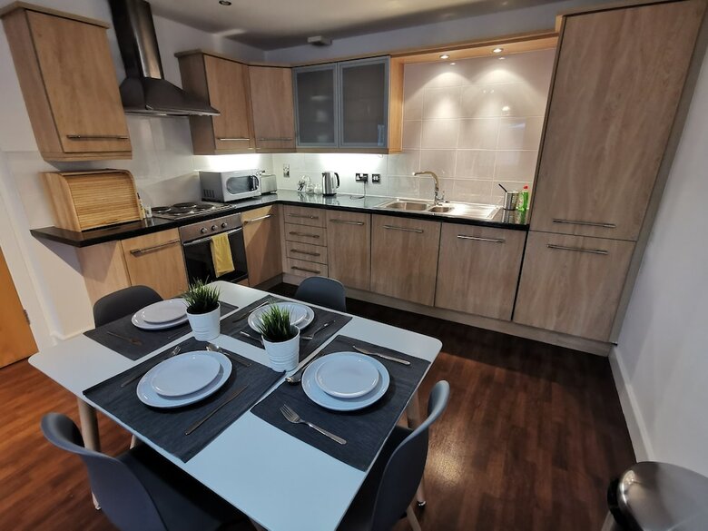 Voyager Apartments Sleeps 6 Parking