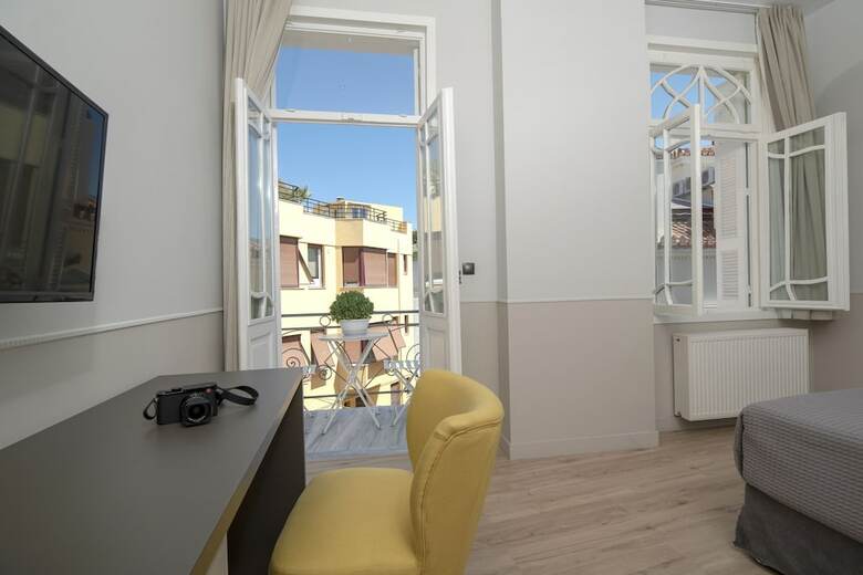 Hotel Plaka Arch Suites