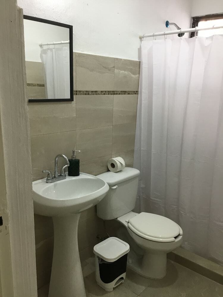 Hostal Casa Bugambilias Cancun - Hostel
