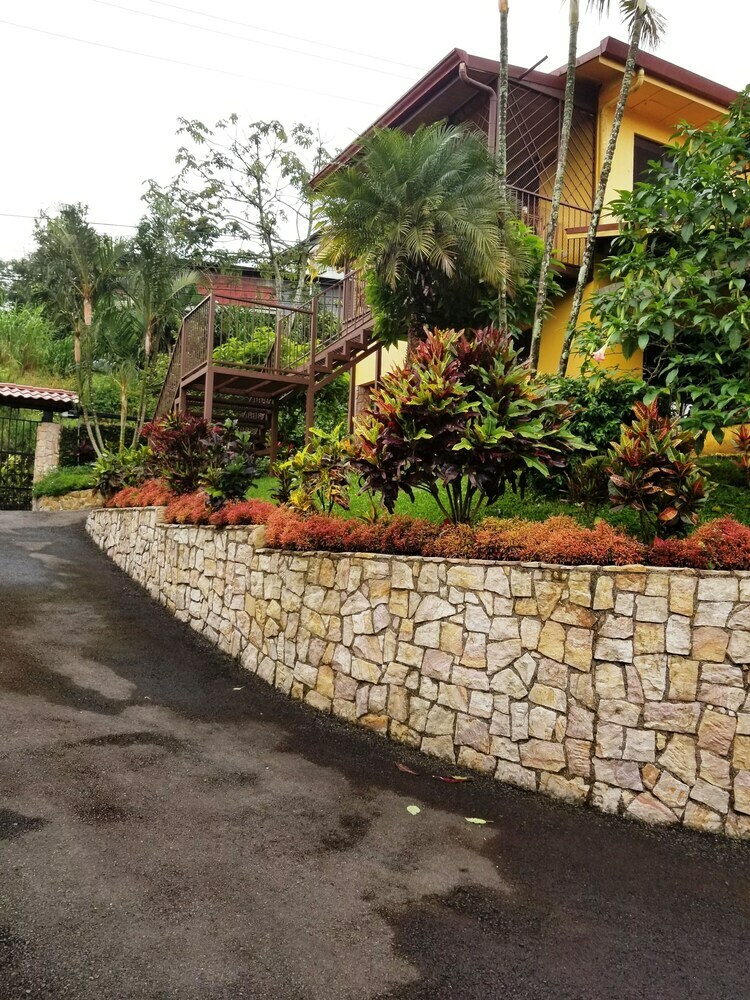 La Terraza Guest House B&B