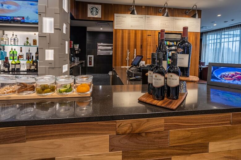 Hotel Courtyard By Marriott  East Lansing Okemos