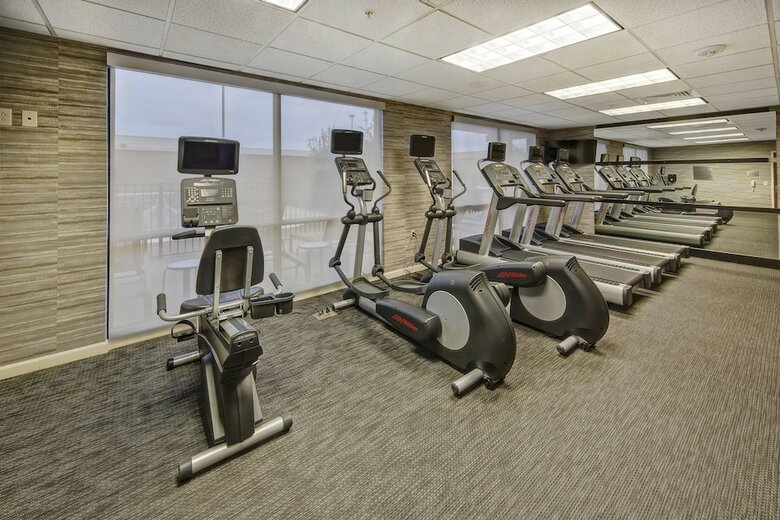 Hotel Courtyard By Marriott Alexandria