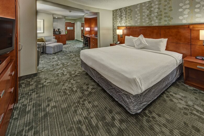 Hotel Courtyard By Marriott Alexandria