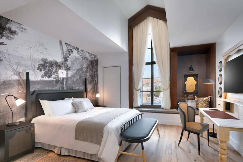 Hotel The Advenire, Autograph Collection