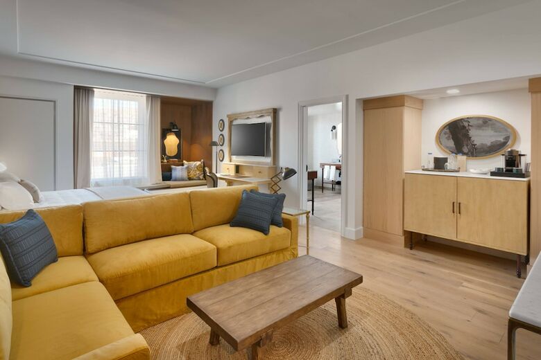 Hotel The Advenire, Autograph Collection