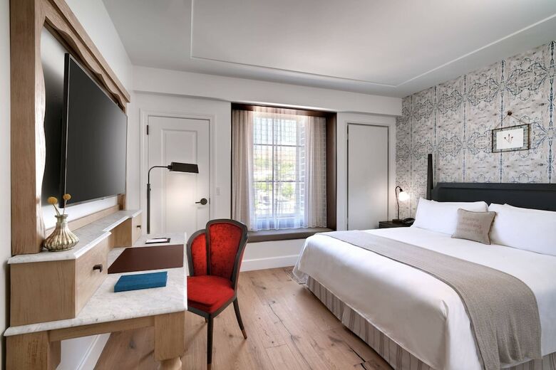 Hotel The Advenire, Autograph Collection