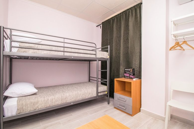 Pension 7a Hostal