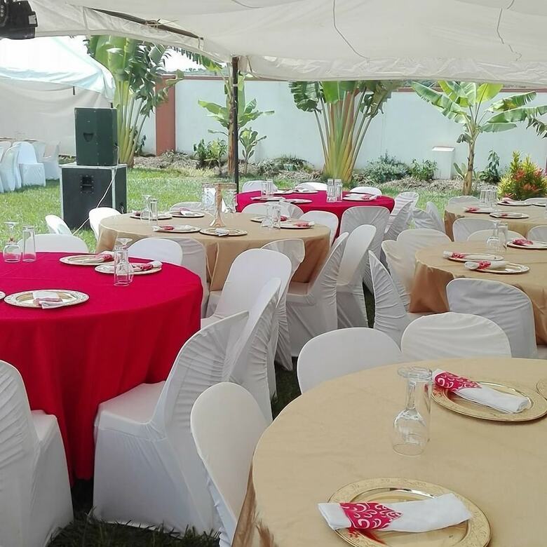 Kakiri Gardens & Hotel