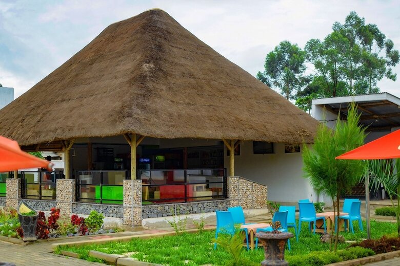 Kakiri Gardens & Hotel