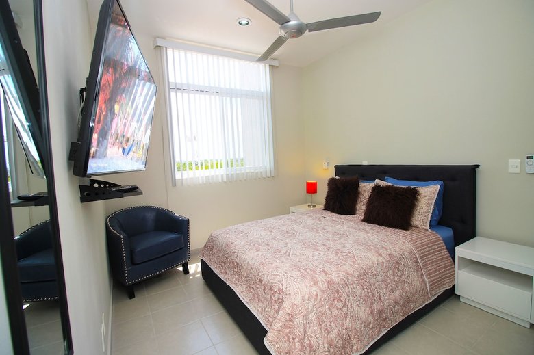 Apartamentos Riviera Towers 2br & Pool