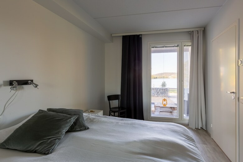 Local Nordic Apartments - Calm Stork