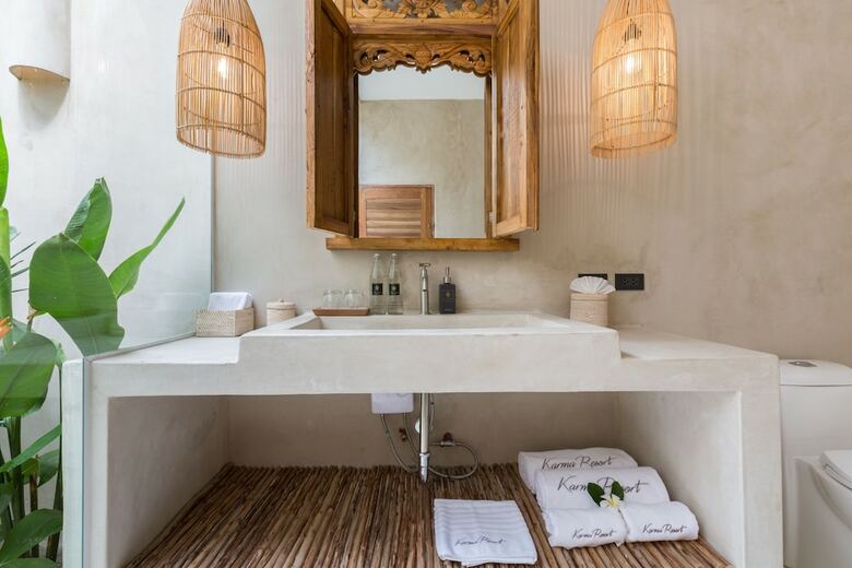 Hotel Karma Resort