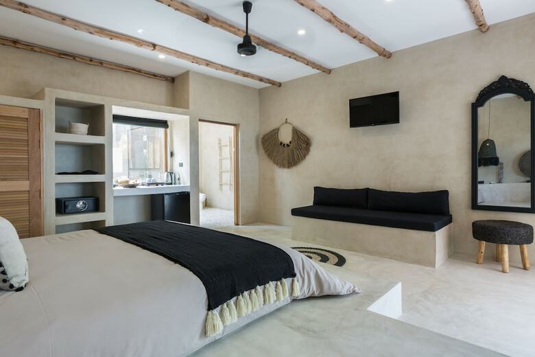 Hotel Karma Resort